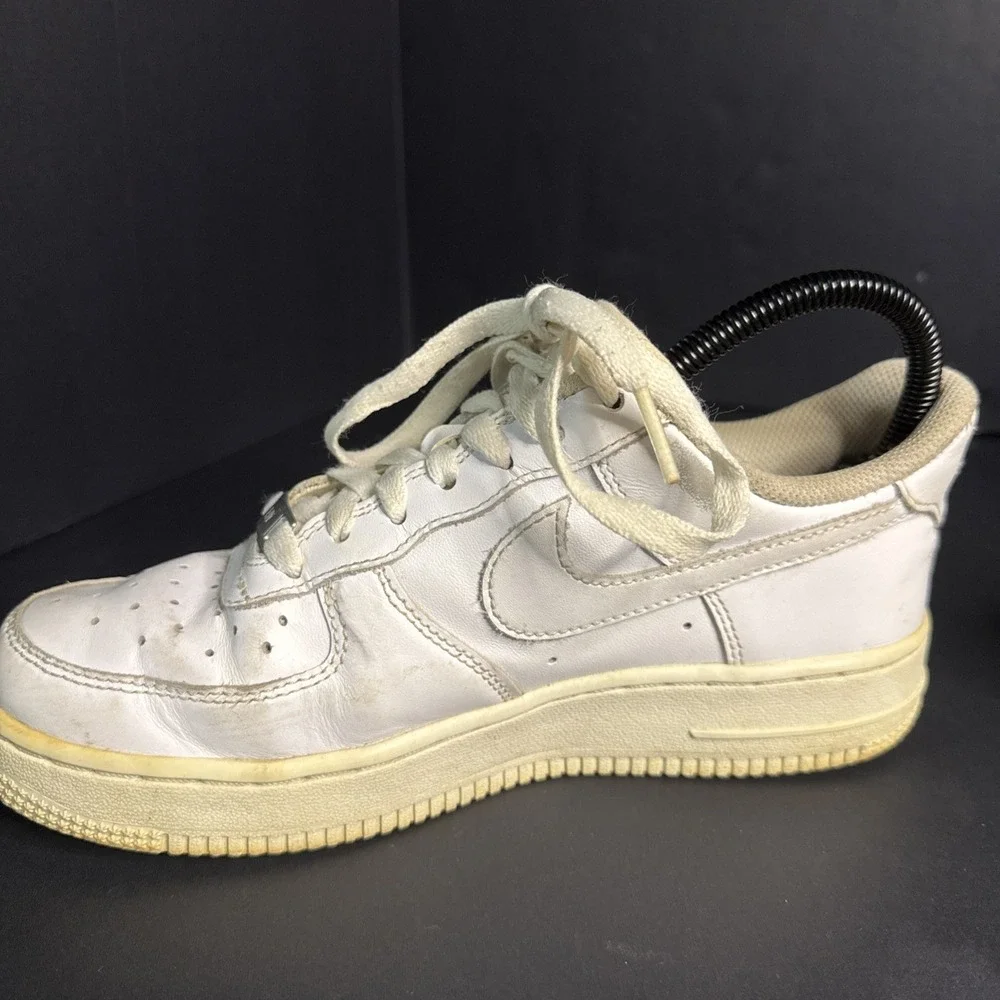 Size 6.5 - Nike Air Force 1 '07 White W